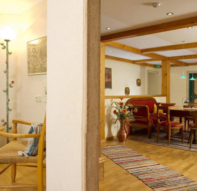Gasthof - Restaurant Loecker Radstadt Bagian luar foto