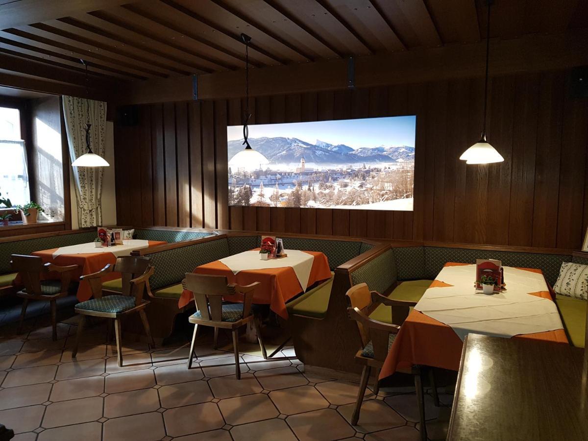 Gasthof - Restaurant Loecker Radstadt Bagian luar foto